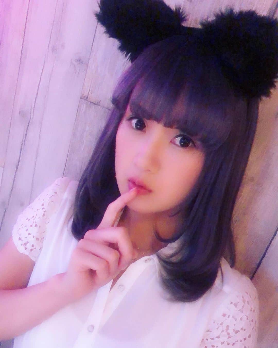 由地成美のインスタグラム：「‪ฅ^• ·̫ •^ฅ❤︎.* ． ．  #ポートレート好きな人と繋がりたい #ポートレート #カメラマンさんと繋がりたい #カメラ好きと繋がりたい #写真好きな人と繫がりたい #被写体 #派手髪 #撮影会  #福岡#haircolor #cat #dress #photo #love #cute #girl #model #beauty #me #Japan #flower #followme #follow #instagood #l4l」