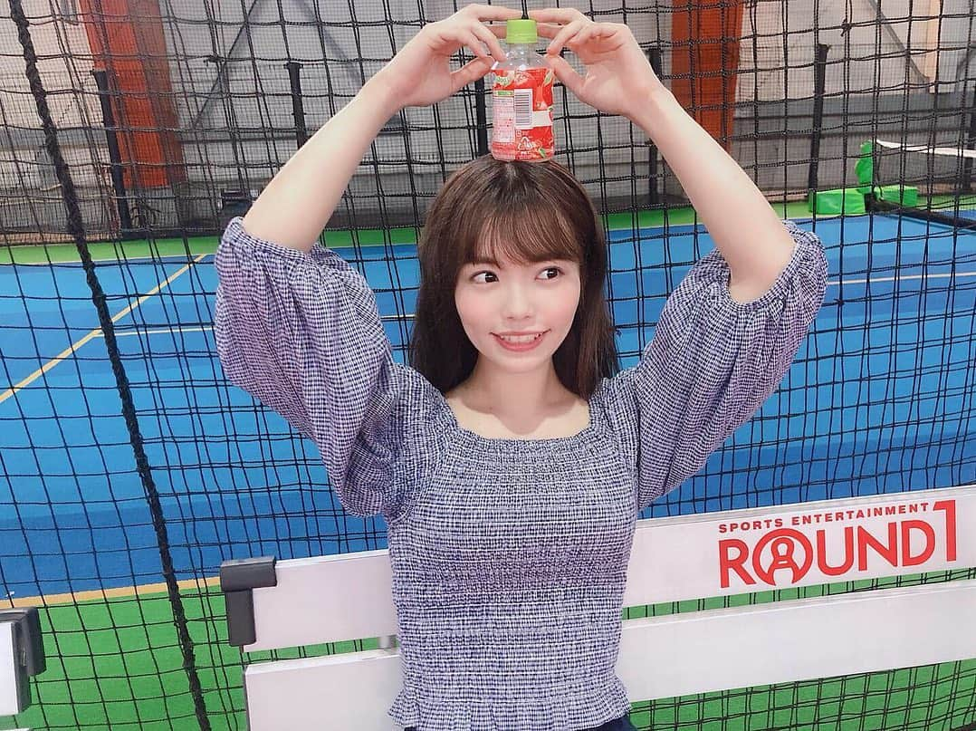 渕上舞さんのインスタグラム写真 - (渕上舞Instagram)「🏸❤︎🏸﻿ ﻿ ﻿ 一度でいいから、スポーツばりばりにできる体育会系女子になってみたい人生でした…😌💭﻿ ﻿ ﻿ #ROUND1 #ラウンドワン﻿ #いつかの #雨の日 #予定変更﻿ #久しぶりの運動﻿ #バドミントン難しかったなぁ﻿ #空振りばかり﻿ #ローラースケートも全然出来ず﻿ #運動音痴すぎて呆れられた﻿ #ダンス出来てるのは奇跡なんだねって﻿ #確かに 😹❤️」6月29日 20時44分 - mai_fuchigami_48