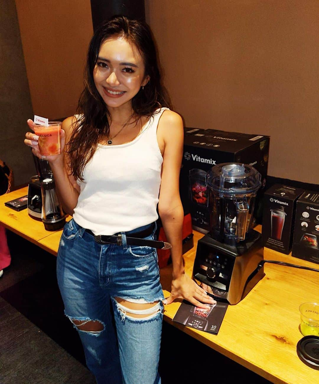 佐々木彩乃さんのインスタグラム写真 - (佐々木彩乃Instagram)「#vitamix からの新モデル #vitamix_ascent のローンチイベントに遊びに行ってきた❤️ ずーっと気になってた #バイタミックス をgetしたので料理するの楽しみだな❤️ #バイタミックスアセント」6月29日 20時57分 - ayano__sasaki