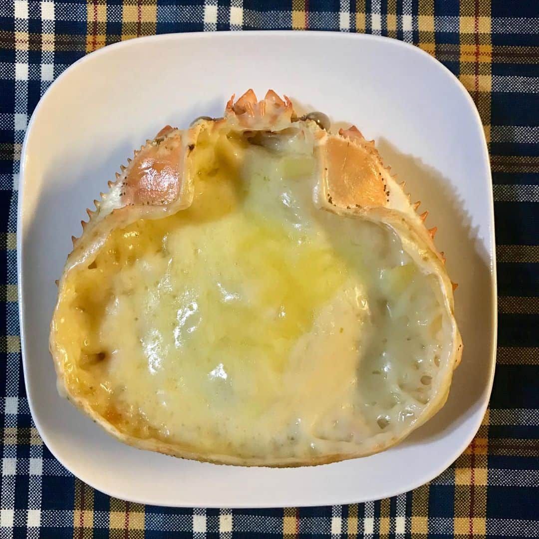sioneのインスタグラム：「おにぎり的な蟹グラタン🦀」