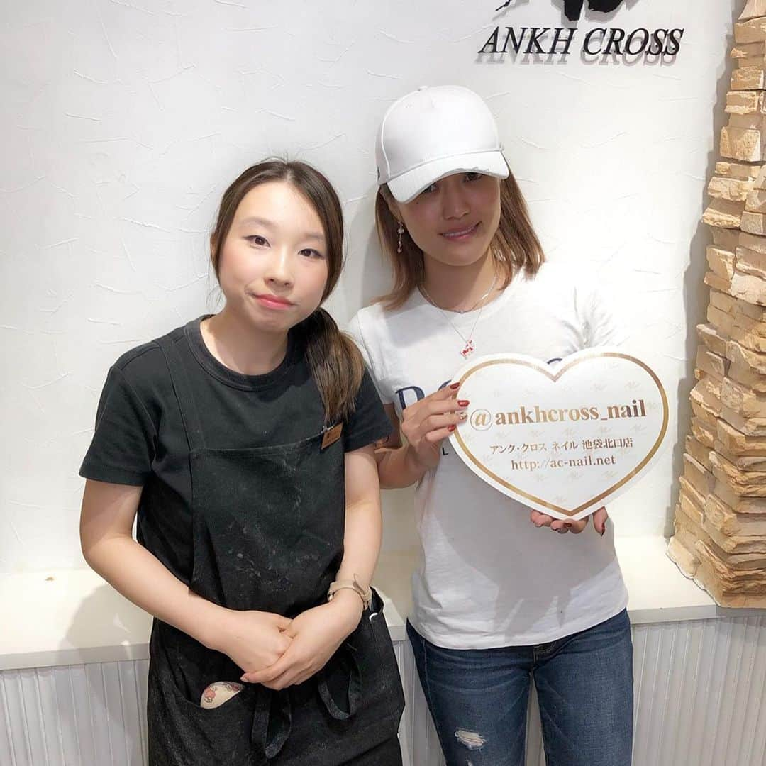 五月千和加さんのインスタグラム写真 - (五月千和加Instagram)「. 新しいネイル💅❤️ スチール撮影のためのネイル！ 血の滴るようなレッドでゴシック調！でお願いしました😉💓 .  今回もアンククロス(@ankhcross_official)の アンククロスネイル池袋北口店(@ankhcross_nail)で ネイルしてもらったよ💅💓 .  担当は豊田さん💗(@ankhnail_ha) . . ▼address 東京都豊島区西池袋1-43-3日精ビルB1F ▼TEL 03-5960-7186 . #ankhcross #アンククロス #アンククロス池袋北口店 #ankhcrossnail #アンククロスネイル#ショートネイル#ジェルネイル#赤ネイル#エフェクトネイル#ペイントネイル#血#血ネイル #撮影 #クロス #十字架 #レッドネイル #アンクネイル」6月29日 21時07分 - satsuki_senwaka