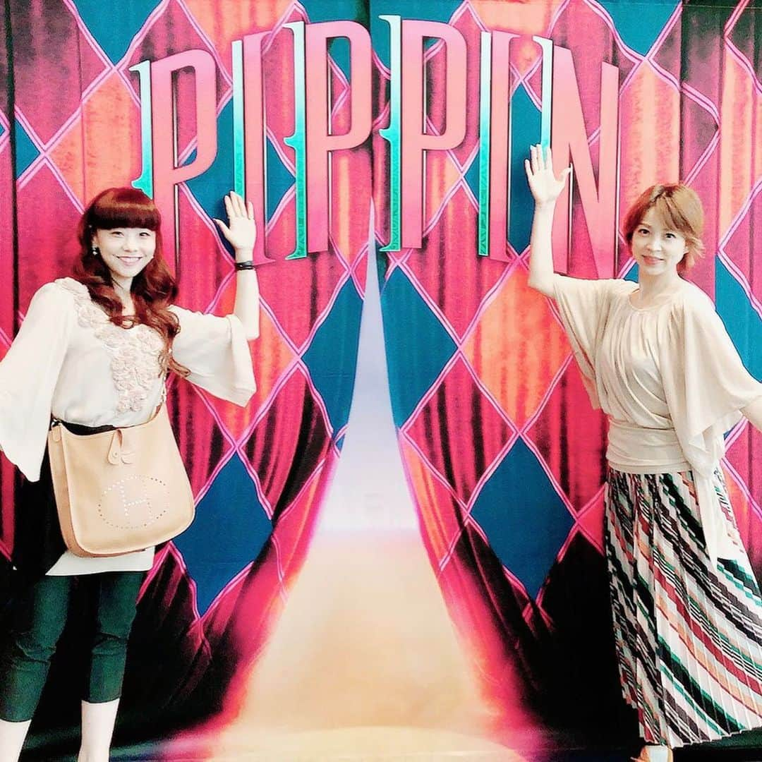 初嶺麿代さんのインスタグラム写真 - (初嶺麿代Instagram)「#ブロードウェイミュージカル  #pippin 観劇^_^ 楽しかったーーー♫ ＃夢咲みのり ちゃんと#早桃さつき ちゃんと一緒に観ました。 同期の#霧矢大夢 もすごく良かったです〜^_^ #城田優 さん」6月29日 21時09分 - hatsunemayo