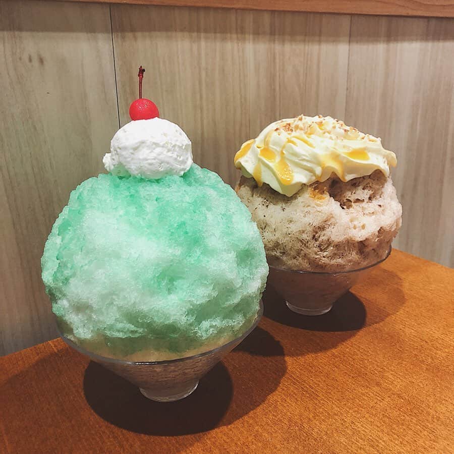 村田倫子さんのインスタグラム写真 - (村田倫子Instagram)「かき氷ってこんなに可愛かったっけ…？ (ずるい🍧) あゆちゃんとかき氷に悶えた日。 #食べりんログ #かき氷  #銀座のジンジャー」6月29日 21時20分 - rinco1023