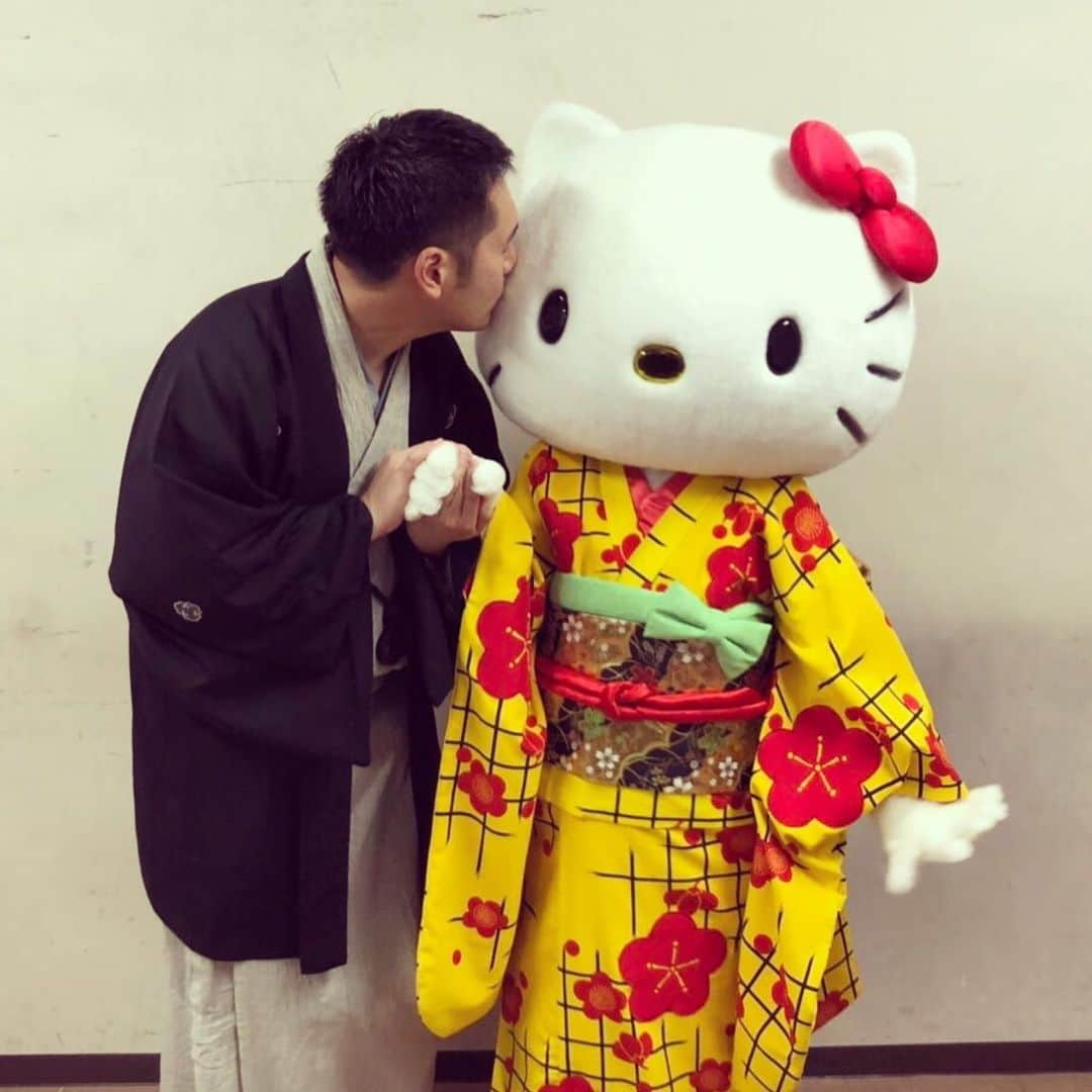 神田伯山さんのインスタグラム写真 - (神田伯山Instagram)「TBSラジオ presents 「問わず語りの松之丞の会 in サンリオピューロランド」無事に終了しました！  #講談 #mj954 #松之丞 #サンリオ #ハローキティ #出会いに感謝」6月29日 21時16分 - matsunojo_hakuzan6