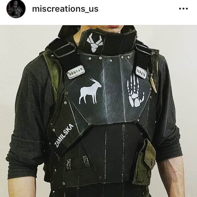 ニール・ブロムカンプのインスタグラム：「I want one @miscreations_us」