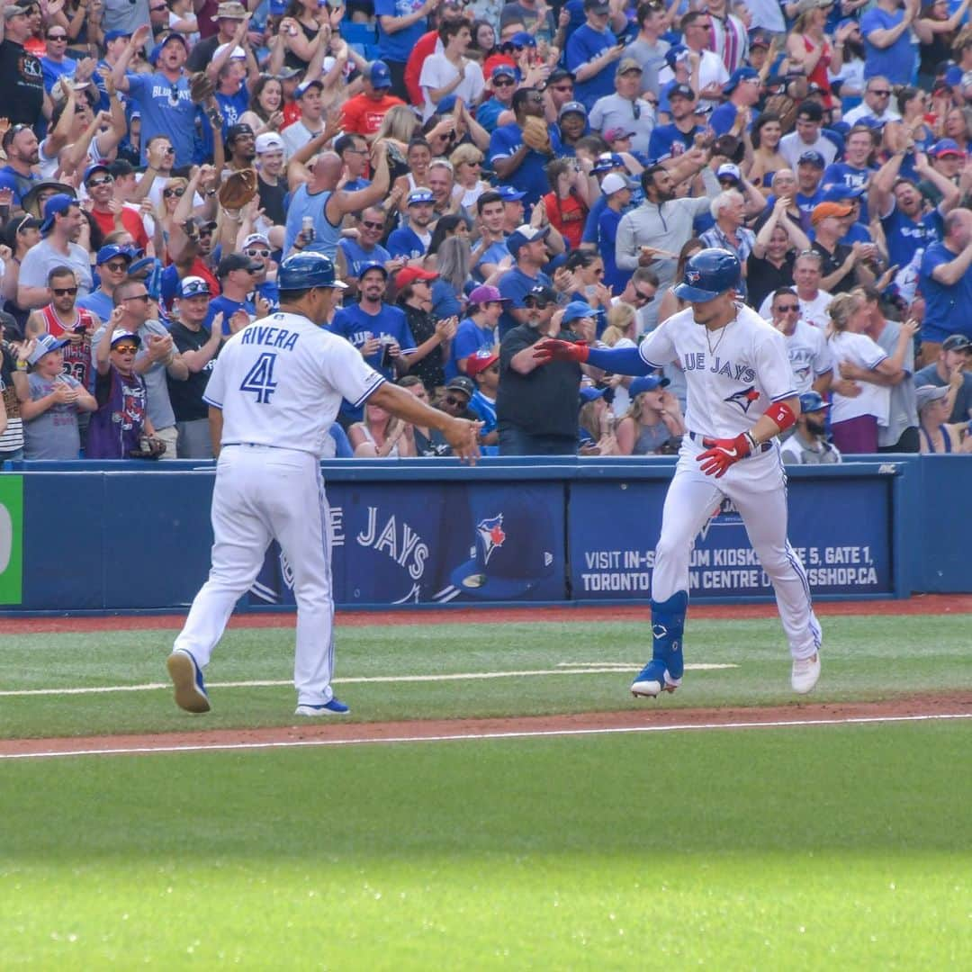 トロント・ブルージェイズさんのインスタグラム写真 - (トロント・ブルージェイズInstagram)「A GRAND time to get Biggi’ with it! #LetsGoBlueJays」6月30日 7時37分 - bluejays