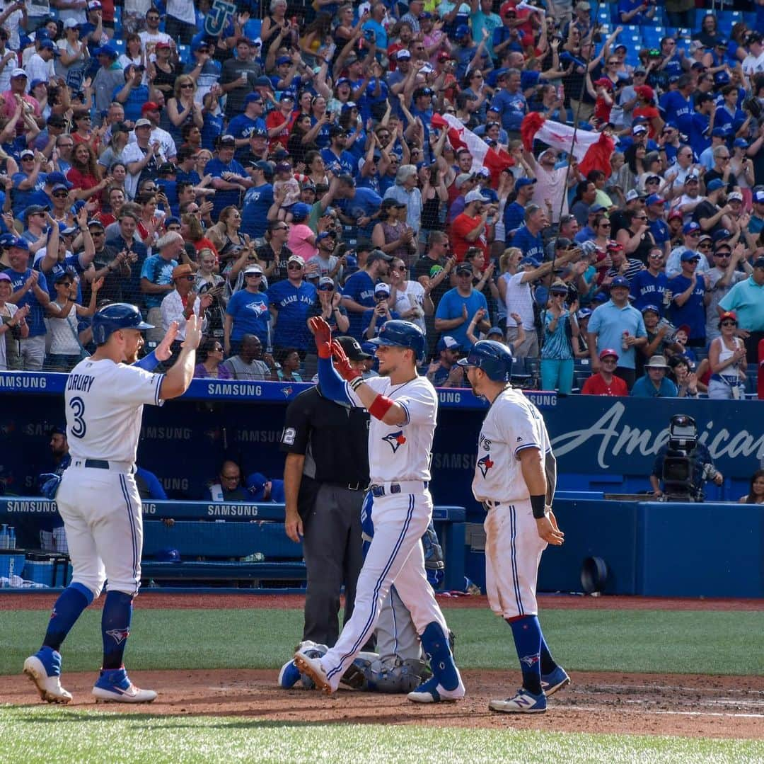 トロント・ブルージェイズさんのインスタグラム写真 - (トロント・ブルージェイズInstagram)「A GRAND time to get Biggi’ with it! #LetsGoBlueJays」6月30日 7時37分 - bluejays