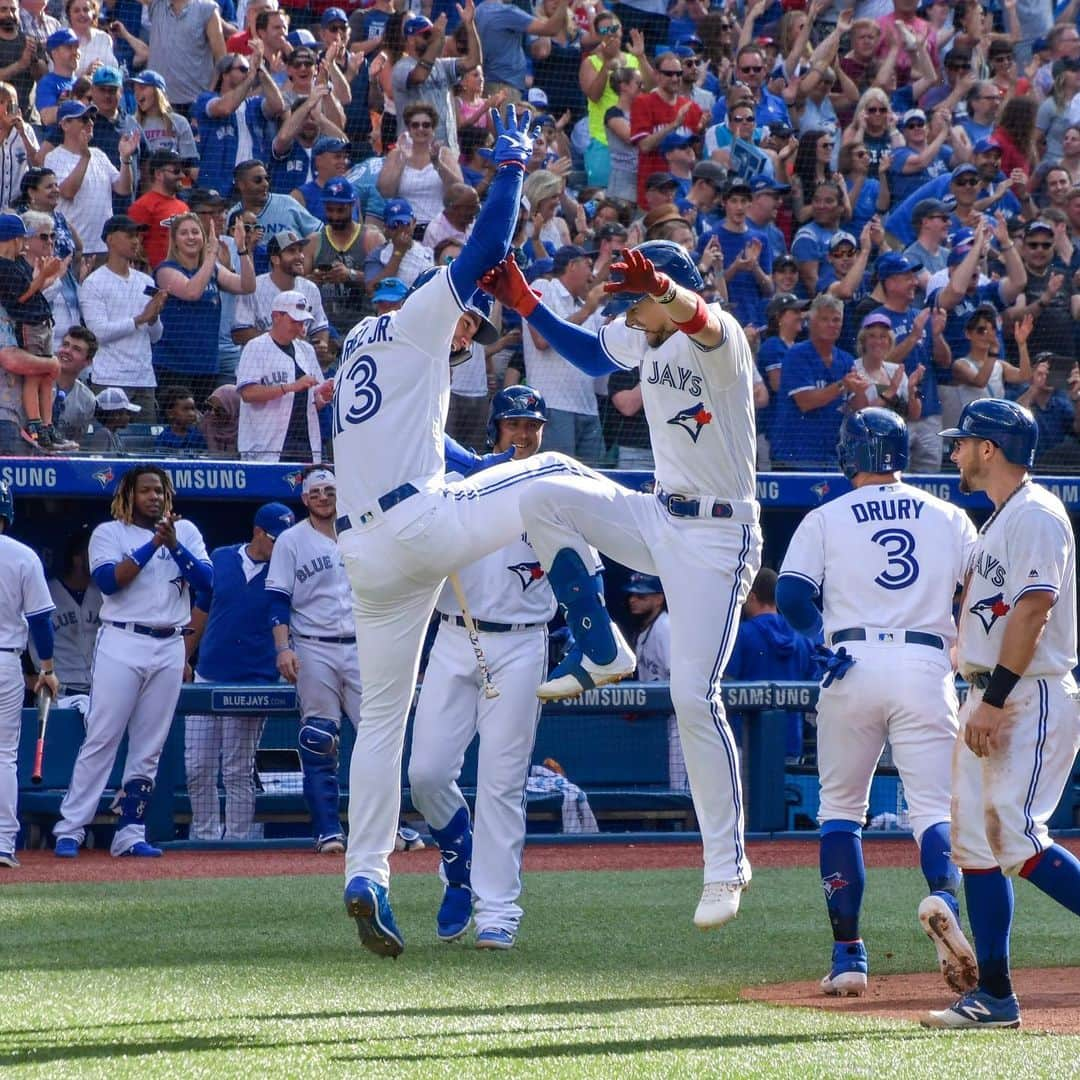 トロント・ブルージェイズさんのインスタグラム写真 - (トロント・ブルージェイズInstagram)「A GRAND time to get Biggi’ with it! #LetsGoBlueJays」6月30日 7時37分 - bluejays