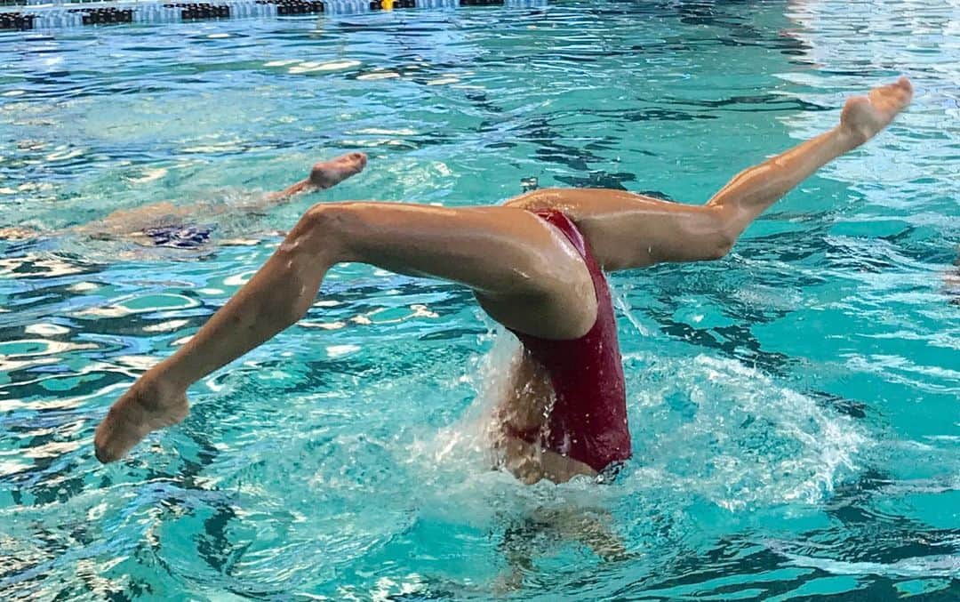 アンドレア・フエンテスのインスタグラム：「Getting ready #RoadtoGwangju  @fina1908 @anitaaalvarez」