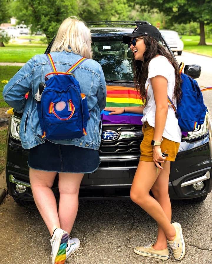 Subaru of Americaさんのインスタグラム写真 - (Subaru of AmericaInstagram)「“The best way to get to the pride parade is in a Subaru.” - Subaru owner Elle S. #Pride 🌈」6月30日 8時03分 - subaru_usa
