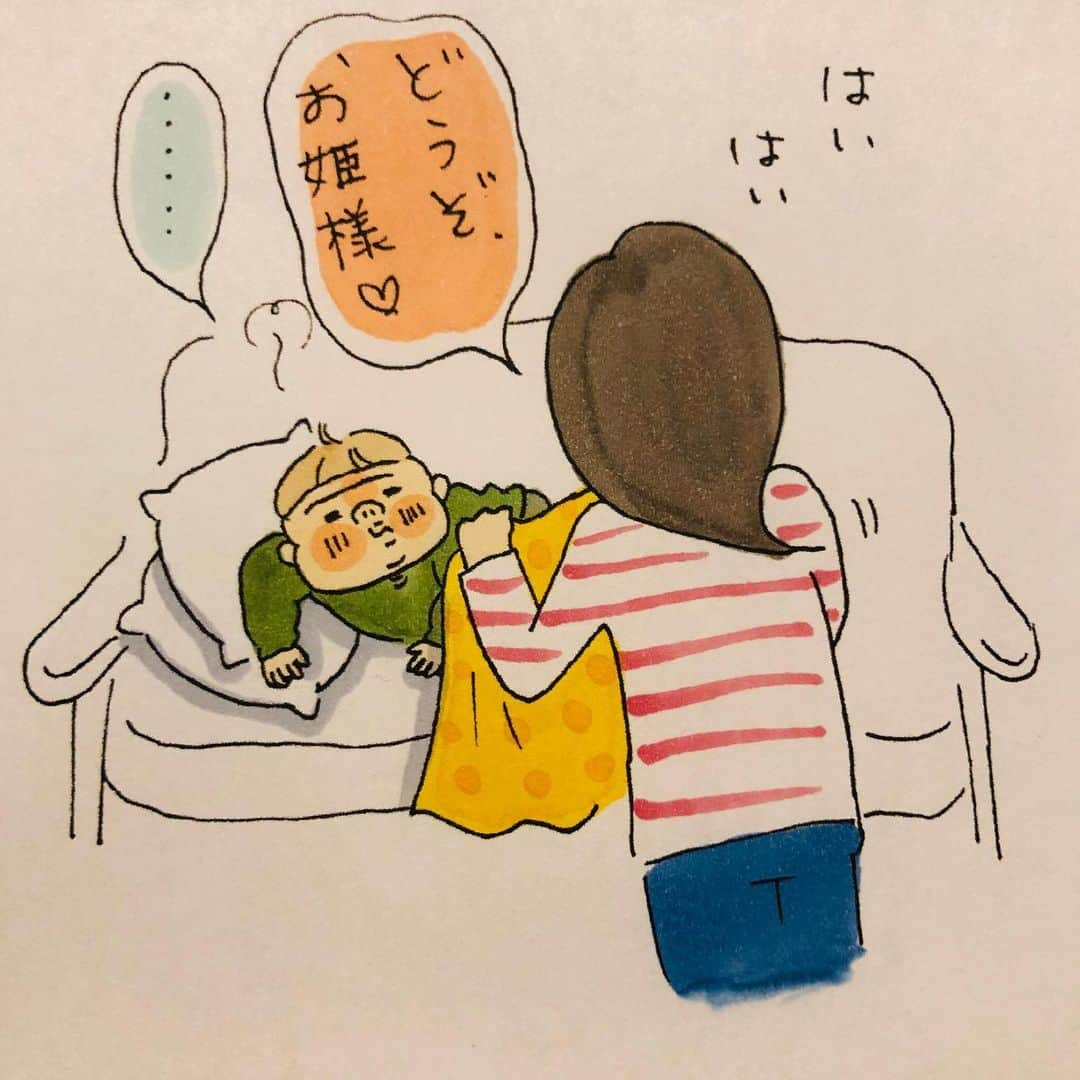 うえだしろこさんのインスタグラム写真 - (うえだしろこInstagram)「でもたぶん、「お姫様」の意味は分かっていない。 ・ コピックを衝動買いしたので、気まぐれアナログ色塗りでお届けしております。 ・ ブログには「歩けないんじゃなくて、歩くのつまんないだけ」を更新してます！ ・ 遊びに来て下さると嬉しいです❤️ ・ プロフィール(@shiroko_u)のリンクかストーリーズ（24時間経過後はハイライト）から飛べます！ よろしくお願いします✨✨ ・ ・ #育児漫画 #育児日記 #育児絵日記 #絵日記 #育児あるある #男の子ママ #子育て日記 #男の子育児 #男の子兄弟 #3歳男の子 #6歳男の子 #マンガ #コミックエッセイ #ライブドアインスタブロガー」6月30日 8時23分 - shiroko_u