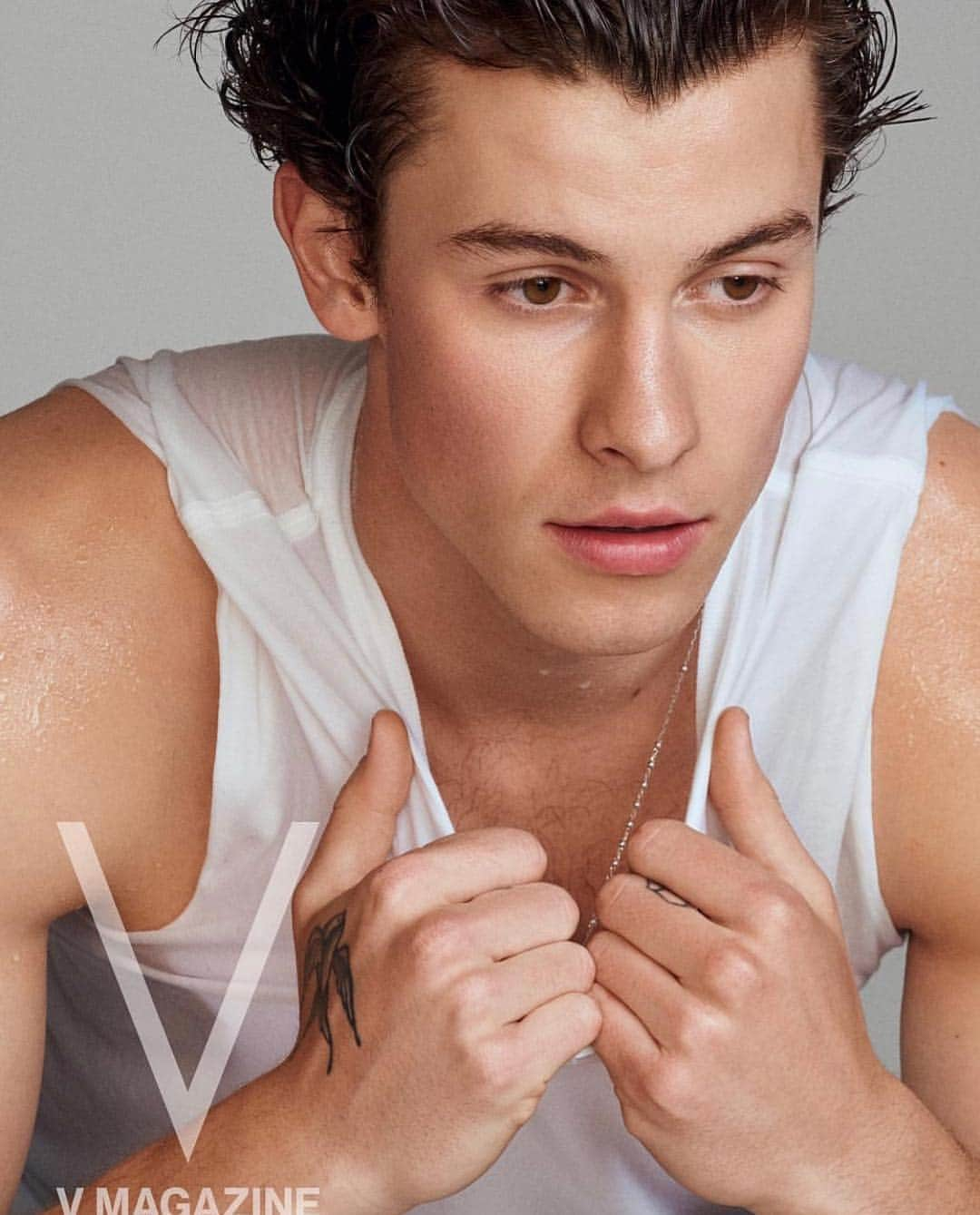 Calvin Kleinさんのインスタグラム写真 - (Calvin KleinInstagram)「Bare it all. ⠀⠀⠀⠀⠀⠀⠀⠀ @shawnmendes shows some skin in #CALVINKLEIN for @vmagazine. #MYCALVINS #Señorita 📸: @justinrcampbell」6月29日 23時35分 - calvinklein