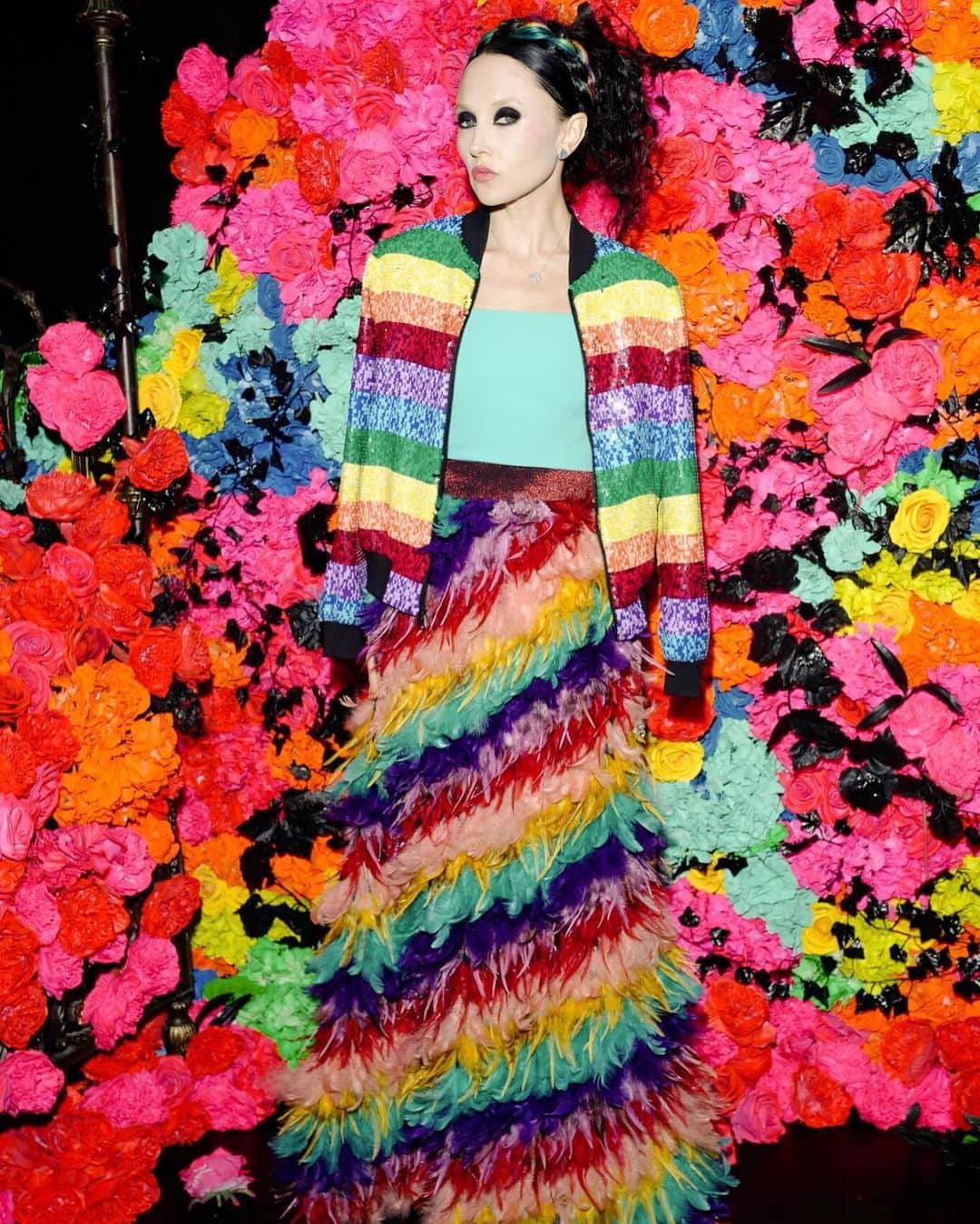 Saks Fifth Avenueのインスタグラム：「#WherePrideBegan: Tomorrow we celebrate the annual Pride March here in NYC—Stacey Bendet Creative Director of @aliceandolivia helps @stonewallgives x @saks celebrate the 50th anniversary of the @thestonewallinn uprising. Join the conversation and share your own story of #wherepridebegan.」