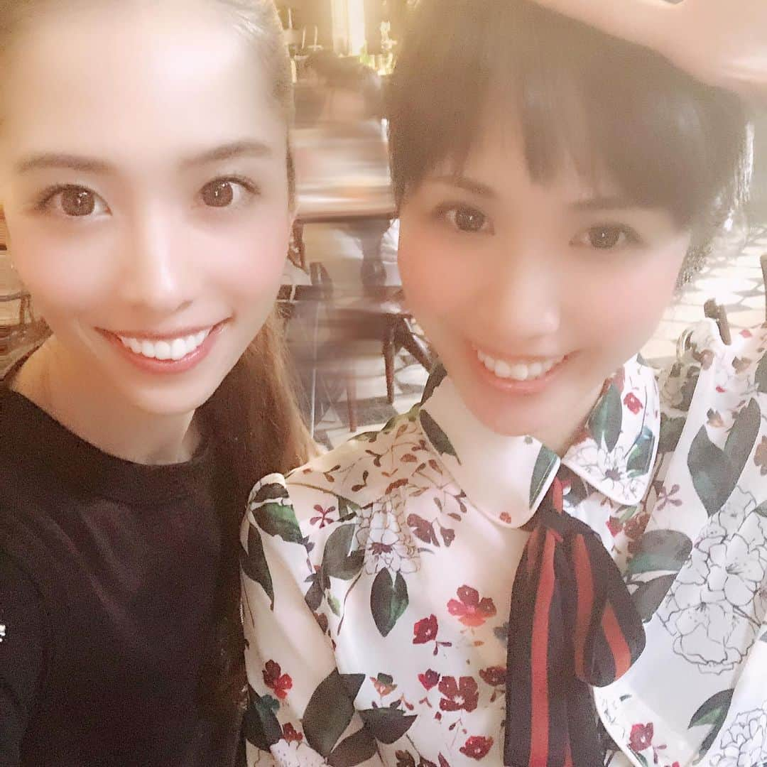 浦田麻緖さんのインスタグラム写真 - (浦田麻緖Instagram)「大阪から東京に来たみゆきちゃんと久々の再会💖 またゆっくり会おうーー❣️ #懐かしい #友 #久々の再会 #ありがとう #関西人 #happy #バナナシェイク #夏 #夢に向かって頑張っていた仲間」6月30日 0時58分 - mao.urata