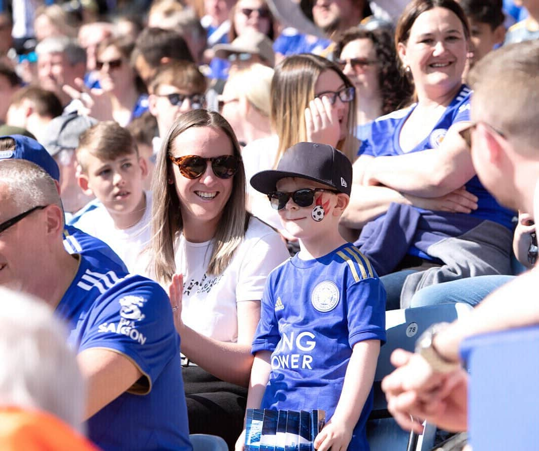 レスター・シティFCさんのインスタグラム写真 - (レスター・シティFCInstagram)「#heatwaveuk vibes 😎 . . . #lcfc」6月30日 0時53分 - lcfc