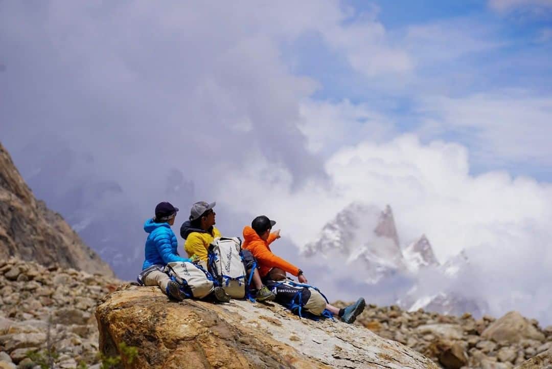 エディー・バウアーさんのインスタグラム写真 - (エディー・バウアーInstagram)「Just weeks off of their Everest summit, the Eddie Bauer expedition team has been trekking deep into the Karakoram Range of Pakistan. Their objective is K2, the second highest mountain in the world. Only about 800’ shorter than Everest, K2 is a far steeper and more technical climb -- an objective for only the world’s best mountaineers.  Follow @adrianballinger @carla.perez.ec and  @estebantopomena to track progress as they setup K2 Basecamp and begin climbing.  Photo credit @ming.t.poon」6月30日 1時00分 - eddiebauer