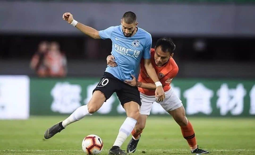 ヤニック・フェレイラ・カラスコのインスタグラム：「Back on the pitch. Nice victory 💪🏼」