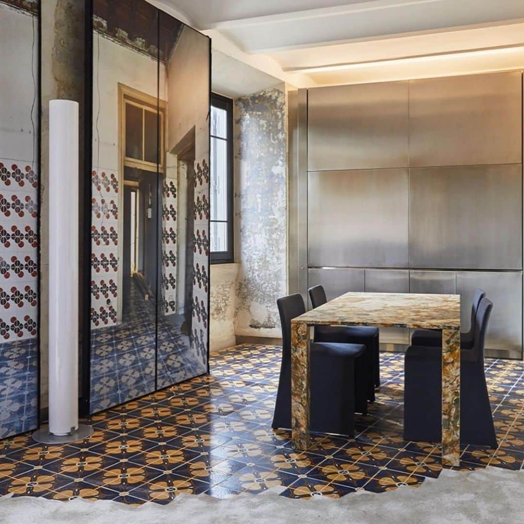 The Cool Hunterさんのインスタグラム写真 - (The Cool HunterInstagram)「@theroomsofrome is a new hotel in Rome designed by French architect Jean Nouvel. The ultimate fusion of minimal modern design and baroque palazzo located in one of Rome’s most elegant precincts.」6月30日 2時08分 - thecoolhunter_