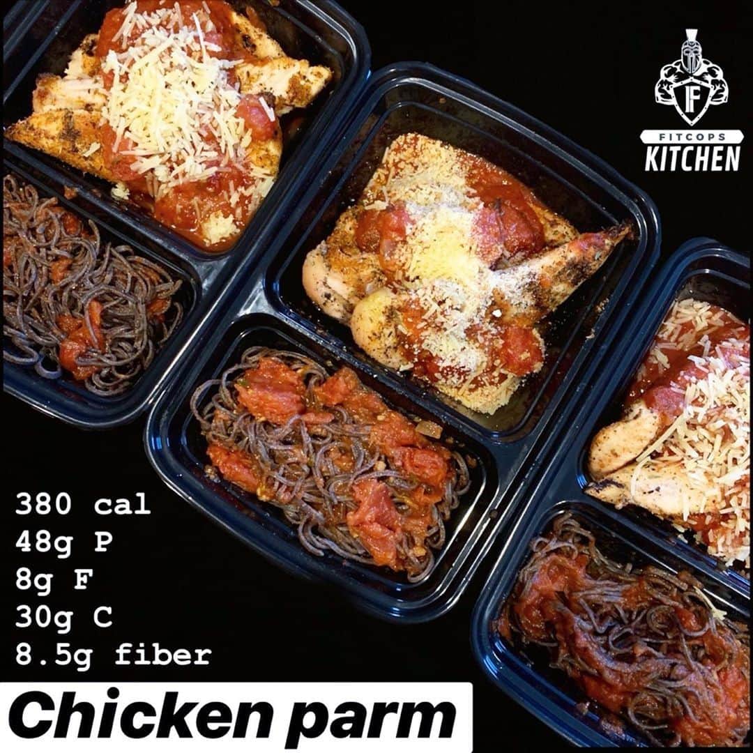 Flavorgod Seasoningsさんのインスタグラム写真 - (Flavorgod SeasoningsInstagram)「🚨MEAL PREP ALERT!! 🚨⁠ -⁠ By customer @misskrissymm⁠ -⁠ 🐔 CHICKEN PARM PASTA🍝 .⁠ .⁠ • This didn't quite make it to the #mealprepmonday post but ya girl has been busy out here hustling. .⁠ • After several tests, this recipe has been deemed worthy of #fitcopskitchen. .⁠ • It's stupid easy and PACKED with protein! .⁠ • This particular edamame spaghetti by @explorecuisine can be found at @costco (2.2 lbs $9.99) or online at @amazon (2.2 lbs $13.95). .⁠ • The first picture is the recipe using black soybean pasta from @aldiusa (sadly not stocked anymore). Swipe to see the recipe with edamame pasta (looks a lot less creepy to your friends 😆). .⁠ • Serve this alongside a salad for a low-calorie veggie side.⁠ .⁠ Method:⁠ .⁠ .⁠ 🍝 prepare your sauce. There is a step by step guide in my story highlights. The last slide in this post is the written recipe.⁠ 🍝 grill chicken until cooked through. I love using @flavorgod Italian Zest to season.⁠ 🍝 cook spaghetti according to package directions.⁠ 🍝 serve spaghetti with sauce and chicken on top. Top with more sauce and parmesan cheese.⁠ .⁠ .⁠ ***macros are for 1 oz spaghetti, 1/2 cup sauce, 5 oz chicken, 1 Tbs parmesan (pictured)*** .⁠ -⁠ Meal Prep Seasonings Available here ⬇️⁠ Click link in the bio -> @flavorgod⁠ www.flavorgod.com⁠ -⁠ -⁠ #food #foodie #flavorgod #seasonings #glutenfree #keto #paleo #vegan #kosher #breakfast #lunch #dinner #yummy #delicious #foodporn #mealprep ⁠」6月30日 2時01分 - flavorgod