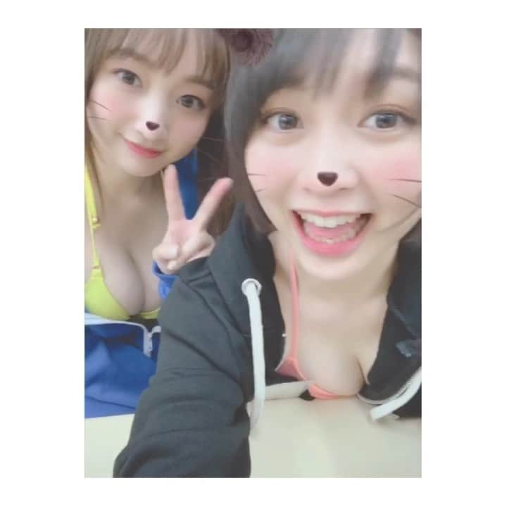 小林穂乃香のインスタグラム：「千恵とのお気に入り動画🎬⸜(*˙꒳˙*)⸝ テレ朝生放送前のやつ。  #ミスマガジン2019 #ベスト16 #ヤングマガジン #ミスコン #グラビア #講談社 #女子大生 #FRIDAY #女子大生水着美女図鑑 #同期」