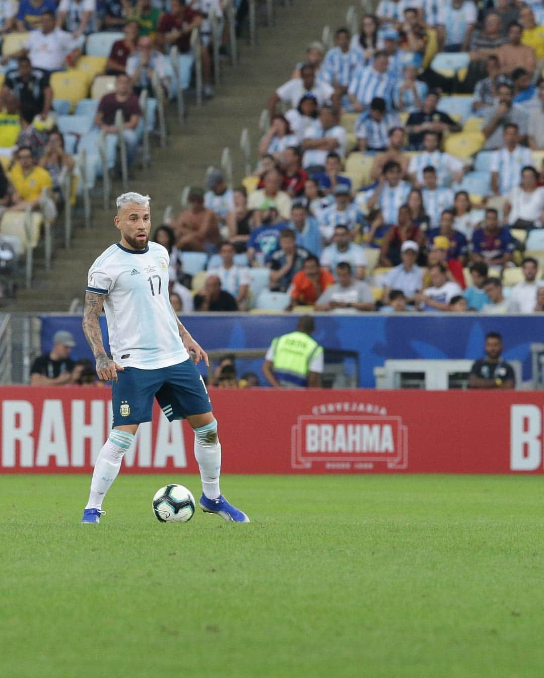 ニコラス・オタメンディさんのインスタグラム写真 - (ニコラス・オタメンディInstagram)「#seleccionargentina 🇦🇷」6月30日 2時41分 - nicolasotamendi30