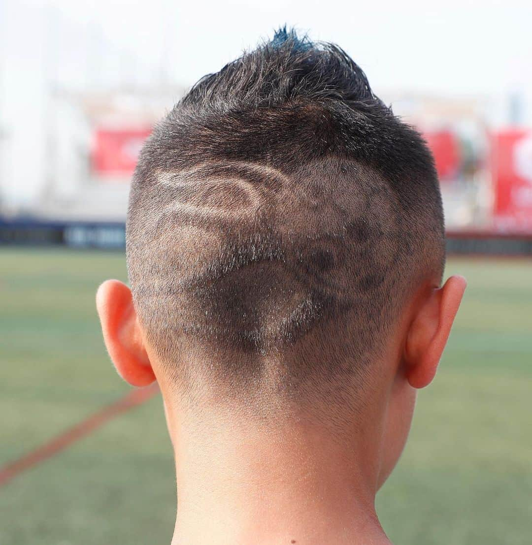 LFPさんのインスタグラム写真 - (LFPInstagram)「🔥🐙⚽️ • #LaLigaPromises #LaLigaSantander #Haircut #Style #Look」6月30日 2時49分 - laliga