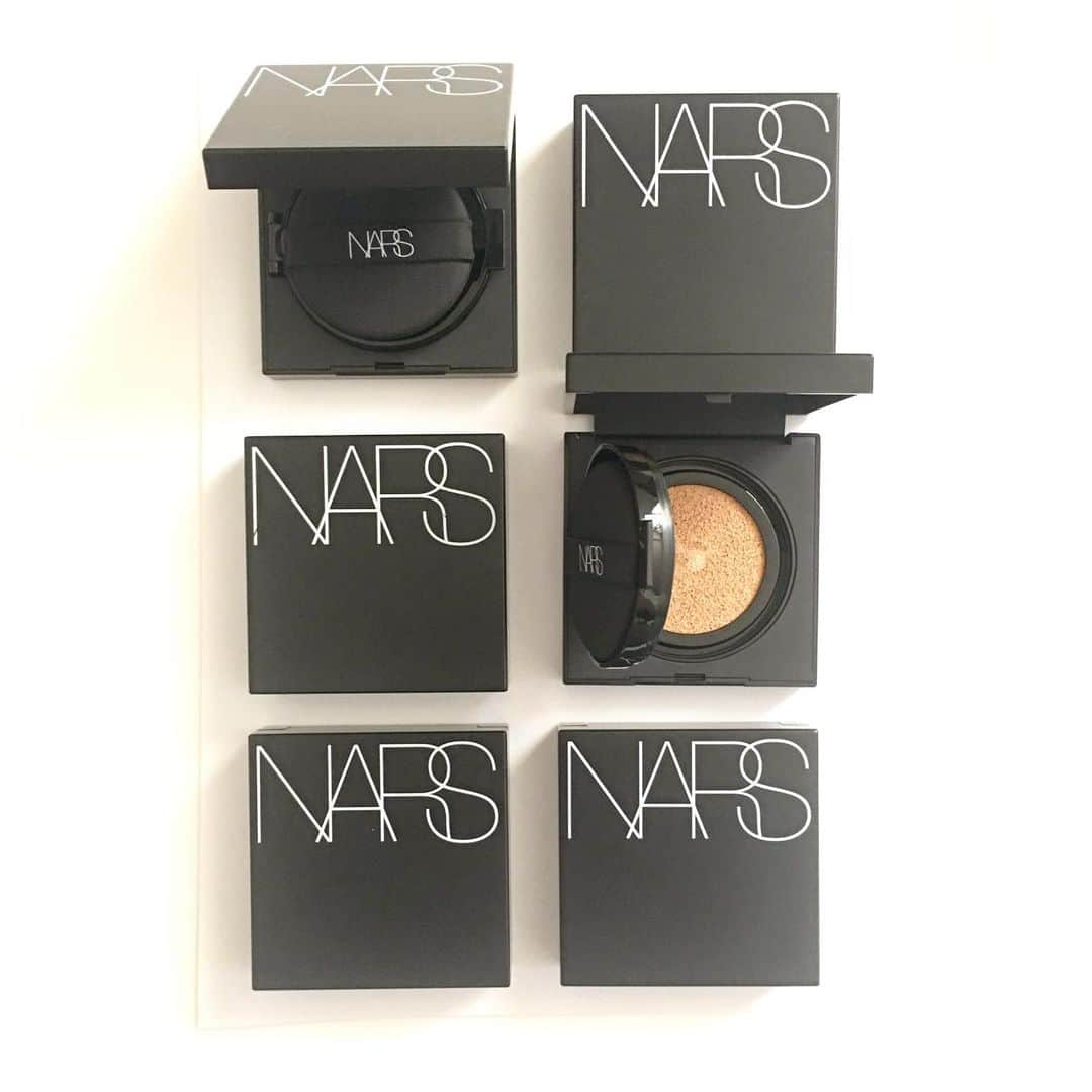 ISETAN MiRRORさんのインスタグラム写真 - (ISETAN MiRRORInstagram)「. . 2019年7月5日  新発売 . . 【NARS】ナチュラルラディアント ロングウェア クッションファンデーション . . 環境ストレスによって起こるくすみを目立たなく、ツヤのある健康的な肌へ。ロングウェアだけではないさらに進化したロングウェアクッションファンデーション。 . . #isetanmirror #イセタンミラー  #nars #ナーズ #ナチュラルラディアントロングウェアクッションファンデーション #クッションファンデーション #ファンデーション #ロングウェア #7月5日発売 #新発売 #cosme #cosmetics #コスメ #コスメティクス #化粧品 #ナーズ取り扱い店舗はイセタンミラーhpをご覧ください  #コスメ好きさんと繋がりたい  #メイク好きな人と繋がりたい」6月30日 8時39分 - isetanmirror