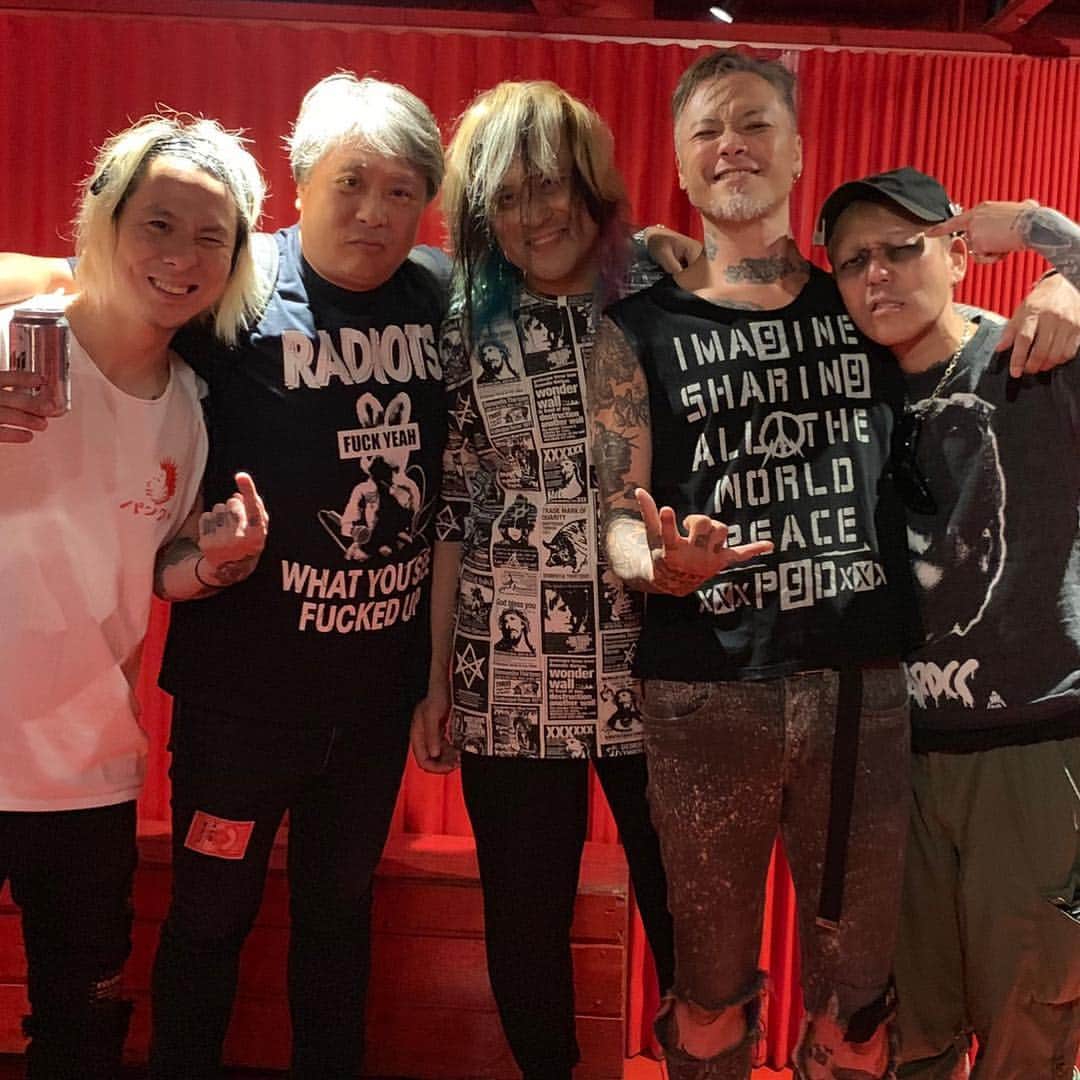 Larry のインスタグラム：「本日の一枚。 TRAN'QUILIZER BALZAC RADIOTS  GARLICBOYS あーーーすぅ」