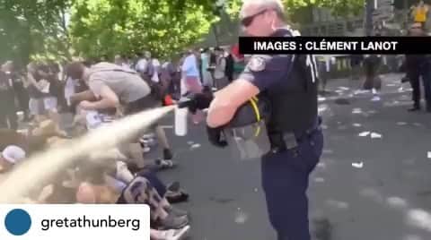 ジェイソン・デルーロのインスタグラム：「Just watch... #repost @gretathunberg  Today peaceful French climate activists and school strikers in Paris were sprayed with teargas. The same day, it was 45,9° in France in JUNE. It shattered the old record of 44,1° (which was set in August 2003). This is not “the new normal”. This is only the beginning of #ClimateBreakdown and #ClimateEmergency . Watch the video and ask yourself; who is defending who? #fridaysforfuture #schoolstrike4climate #climatestrike #youthforclimate #extinctionrebellion PS. They are now outside the Elysée if you want to join them.」