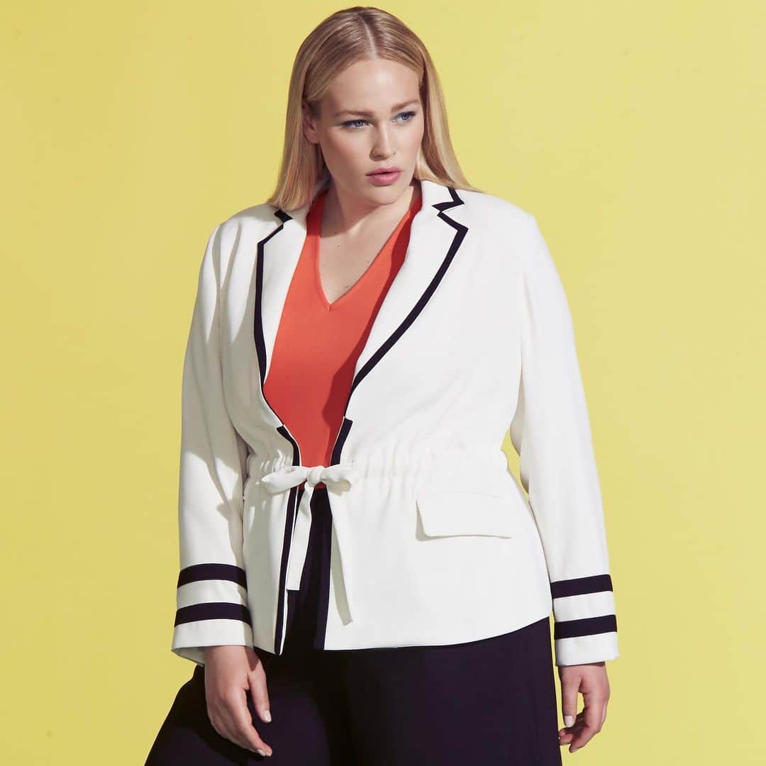 のインスタグラム：「Sailor blazers & other Summer classics on our website ⚓️ More Summer must-haves on our story . . . . #fashionlover #fashiondesign #fashioninsta #fashionlook #fashionlovers #fashionlove #fashiontrends #fashiondiary #fashionstore #fashiongirls #nyc #nycc #nycity #nyc_highlights #nycmua #nycfashionblogger #instagramnyc #nycfashion #nycblogger #nycstreetstyle #nycbloggers #nycdesigner #nyclife #rachelroy」