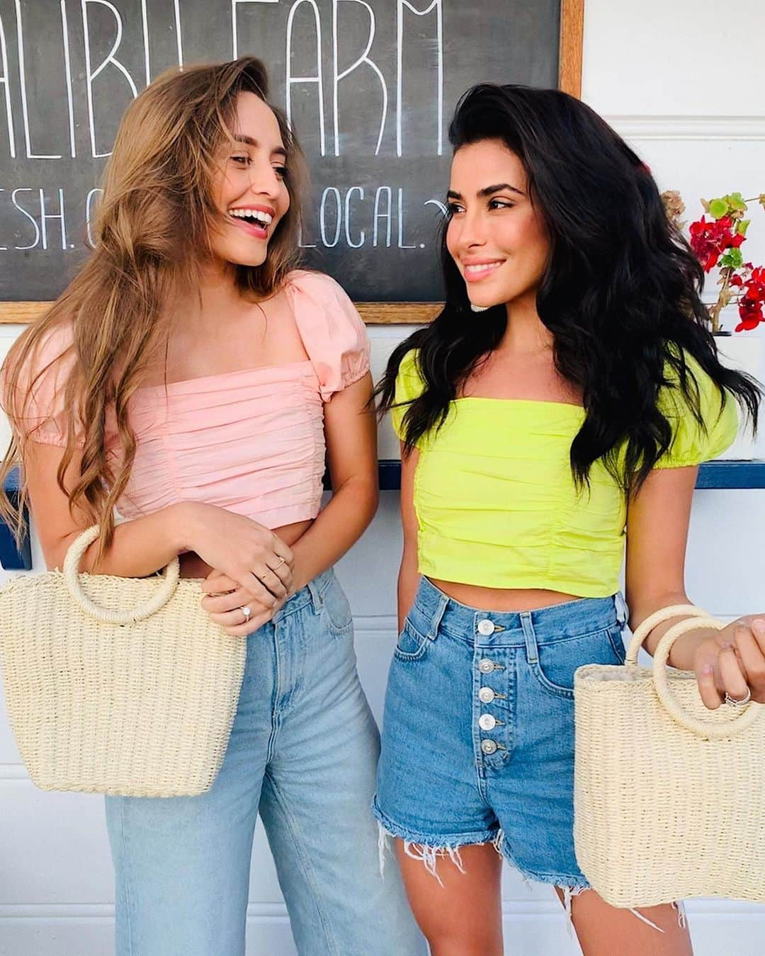 Sazan Hendrixさんのインスタグラム写真 - (Sazan HendrixInstagram)「A sweet friendship refreshes the soul 💞proverbs 27:9 #tagyourbestie」6月30日 3時42分 - sazan