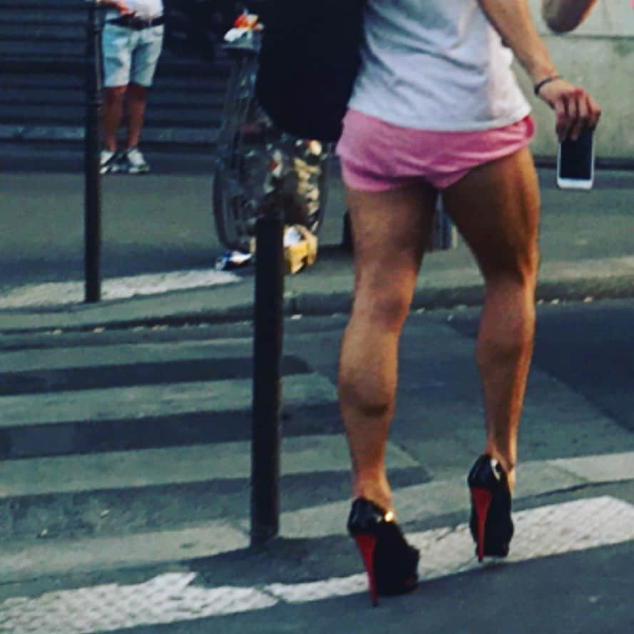 JULIEN D'YSさんのインスタグラム写真 - (JULIEN D'YSInstagram)「Paris #gaypride #ruedutemple #atmosphere atmosphere ❤️#29.juin.2019 @louboutinworld 💥??」6月30日 4時37分 - juliendys