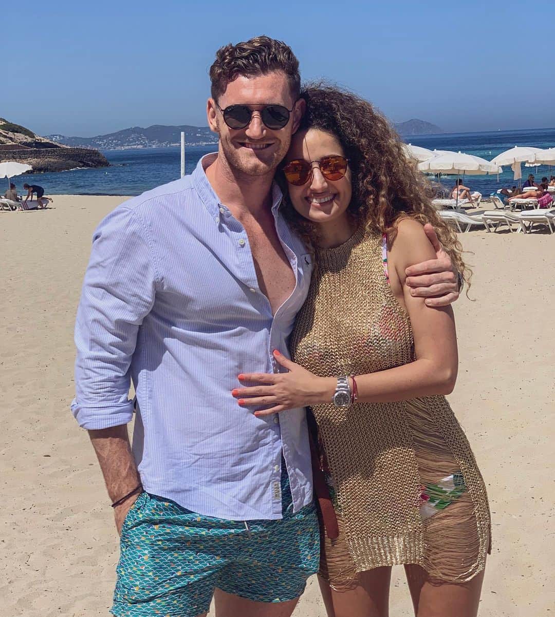 キャメロン・ファンデルバーグのインスタグラム：「So good to feel the sun and heat again with @nef_val」
