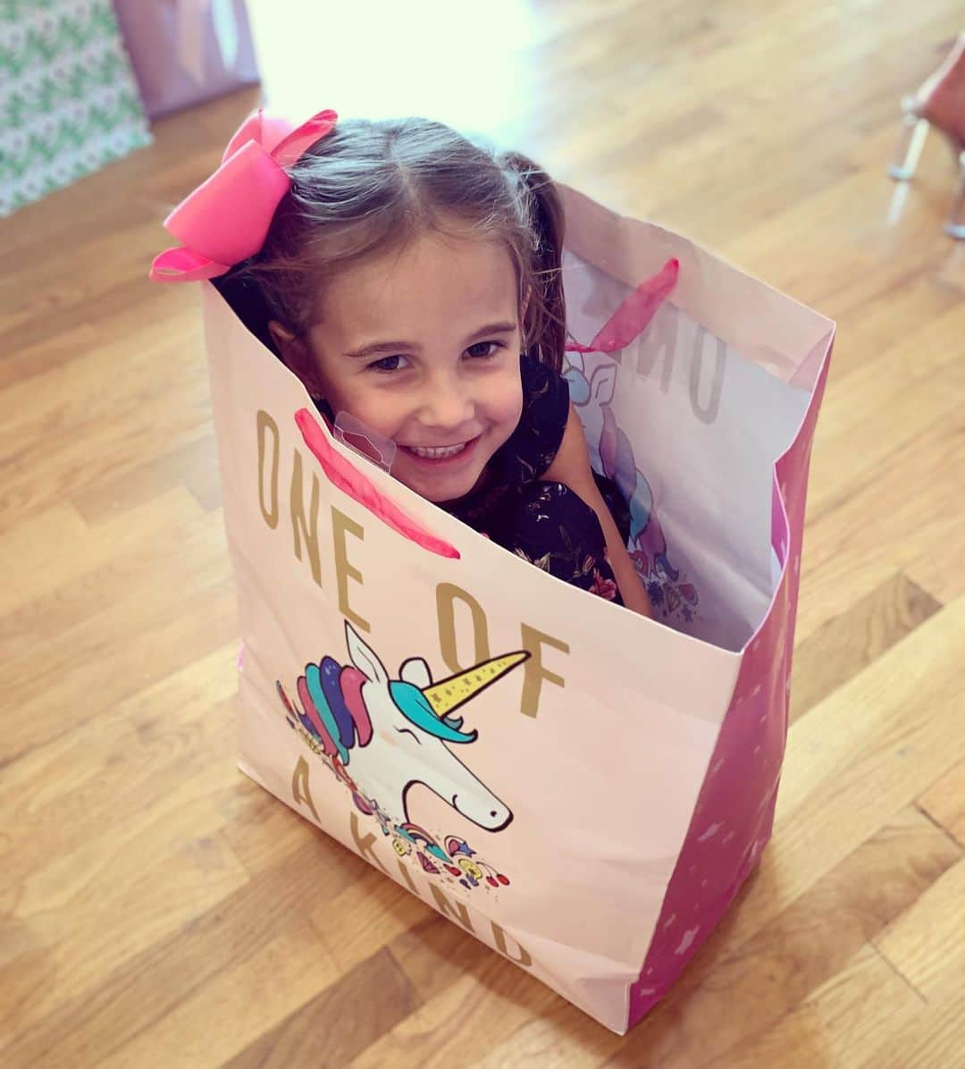 Jessie Jamesさんのインスタグラム写真 - (Jessie JamesInstagram)「Vivi says... I am the gift!」6月30日 4時39分 - jessiejamesdecker