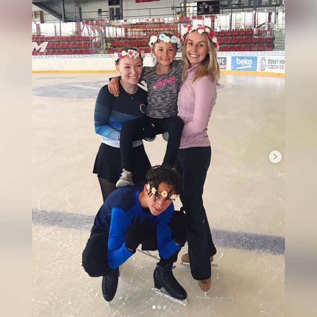 ISUグランプリシリーズさんのインスタグラム写真 - (ISUグランプリシリーズInstagram)「What has your #SkatingSummer looked like? Here's what some of the skating family has been up to! Are these activities also on your summer agenda? 😉  You can still participate in our campaign! Share your photos and videos with the hashtag #SkatingSummer and tag the ISU !  #FigureSkating」6月30日 5時07分 - isufigureskating_x