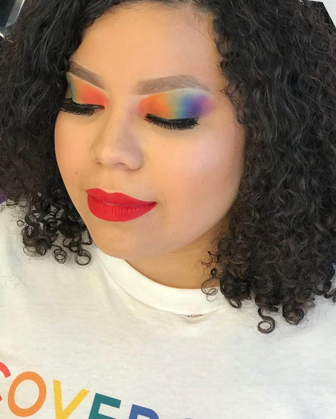COVERGIRLさんのインスタグラム写真 - (COVERGIRLInstagram)「Celebrate #WorldPride with #COVERGIRL! 🌈💄👯‍♀️ Pride themed merch + makeup, 20% off our #TruNaked Dazed Eyeshadow palette... AND @thebritafilter is with us tonight to keep this party going💃🏼🎉 See you there beauties! #COVERGIRLNYC #IAmWhatIMakeUp」6月30日 5時27分 - covergirl