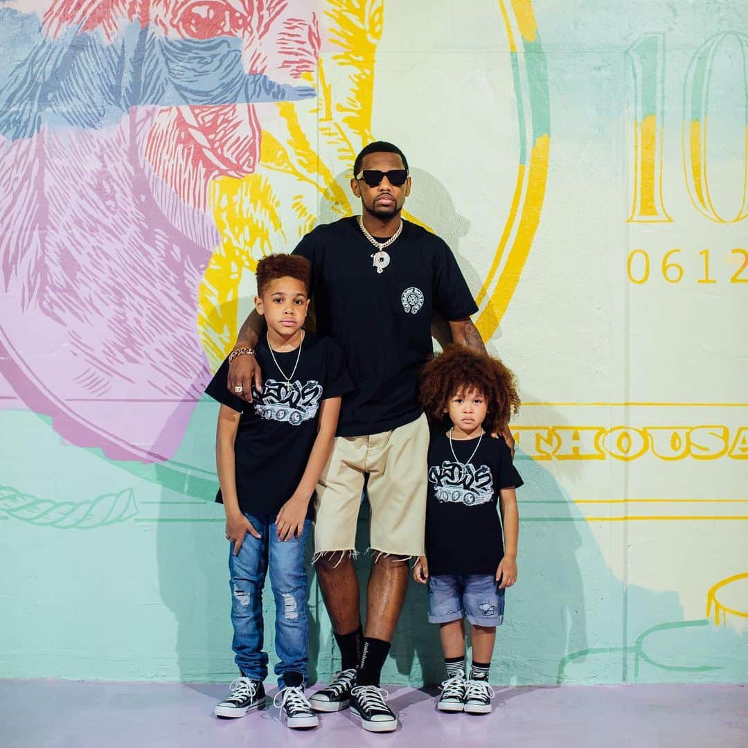 ファボラスのインスタグラム：「gotta teach em to believe in yourself even when no one else does! 🦄 ThankYou @unicornfactorymia @iamprincejoso @mrjonasjackson [shot by @evanpierce]  #UnicornFactoryPopUp #Miami」