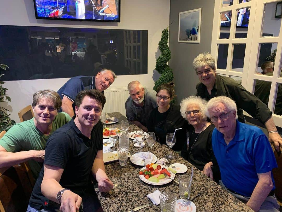 ジョン・バロウマンさんのインスタグラム写真 - (ジョン・バロウマンInstagram)「Had dinner tonight at one of my favorite restaurants in Birmingham. #santorini great food great service great fun. #family #pride #lgbtq jb」6月30日 6時00分 - johnscotbarrowman