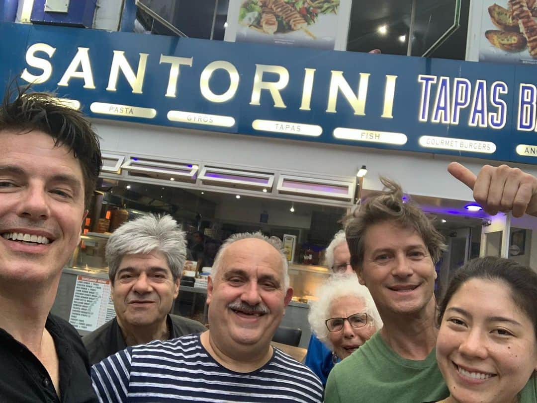 ジョン・バロウマンさんのインスタグラム写真 - (ジョン・バロウマンInstagram)「Had dinner tonight at one of my favorite restaurants in Birmingham. #santorini great food great service great fun. #family #pride #lgbtq jb」6月30日 6時00分 - johnscotbarrowman