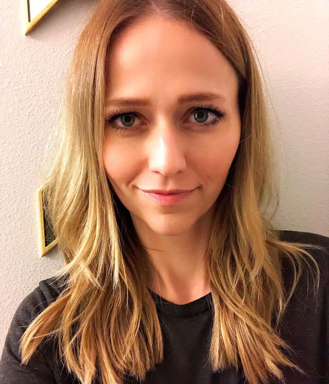 ジョアンナ・ブラッディのインスタグラム：「I call this one “Exhaustion”」