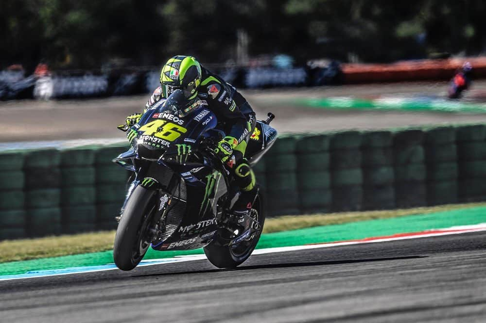 バレンティーノ・ロッシさんのインスタグラム写真 - (バレンティーノ・ロッシInstagram)「TT Circuit,Assen Saturday,free practice 📸 @gigisoldano @jesusrobledo」6月30日 6時26分 - valeyellow46