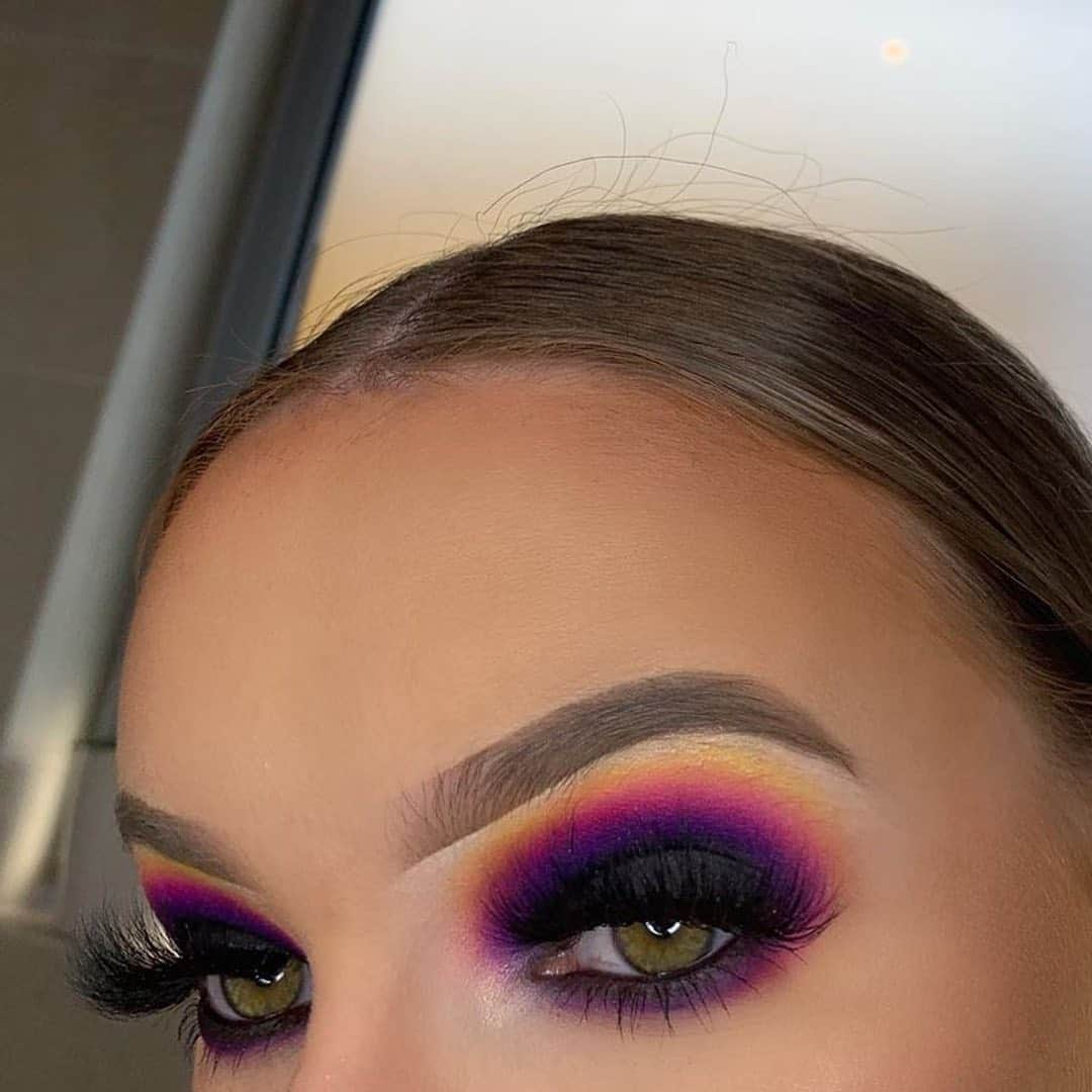 Anastasia Beverly Hillsさんのインスタグラム写真 - (Anastasia Beverly HillsInstagram)「10 artist posts all using the #ABHxAlyssaEdwards Palette 😍🙌🏻 There are so many great looks it’s hard to post just one 💞  1. @jasmijniris  2. @cezarsmakeup  3. @jhlorbeauty  4. @glambyashh 5. @twiggybraindead 6. @jomaralexis  7. @nikkicallowayy  8. @paisleymattes  9. @ohhmels  10. @facedbykareem」6月30日 6時48分 - anastasiabeverlyhills