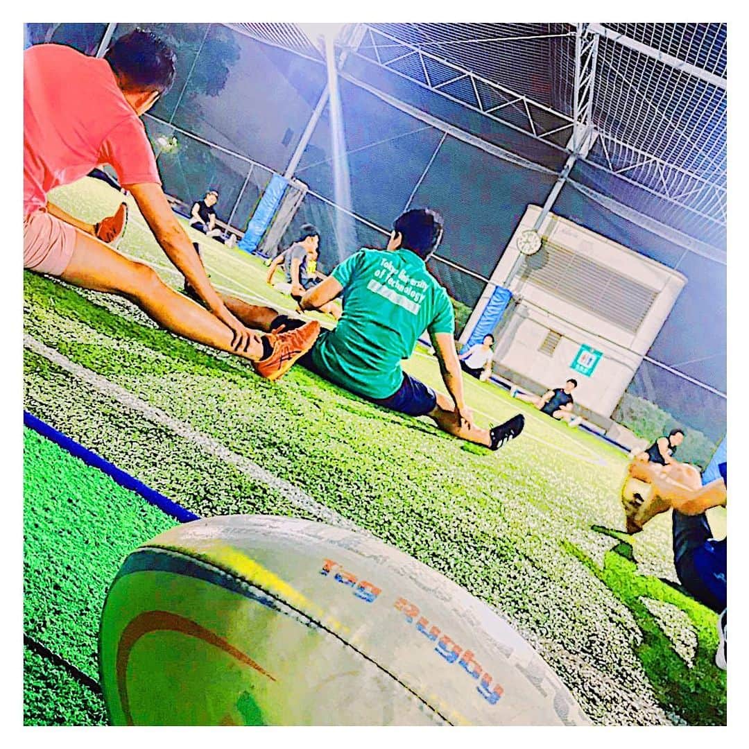 高橋悠のインスタグラム：「【横浜タグラグビー⚽️﻿横浜SOGO屋上】﻿あげ直し﻿ ﻿ ﻿ 前からやってみたかったタグラグビー！﻿ 初参加してきました👌﻿ ﻿ ﻿ めっちゃ楽しかった！ぶつかり合いはないので男女一緒に楽しめるのはいいね👍 ﻿ ﻿ ﻿ 張り切って結構走ったから仕事終わりにいい汗かいた〜﻿ ﻿ ﻿ また次回も参加します！﻿ ﻿ ﻿ #横浜 #川崎 #東京 #ラグビー #タグラグビー #横浜ラグビー #ラグビー好き #ラグビー好きと繋がりたい #ラグビーワールドカップ2019 #スポーツ男子 #スポーツ女子 #初参加 #初心者歓迎﻿」