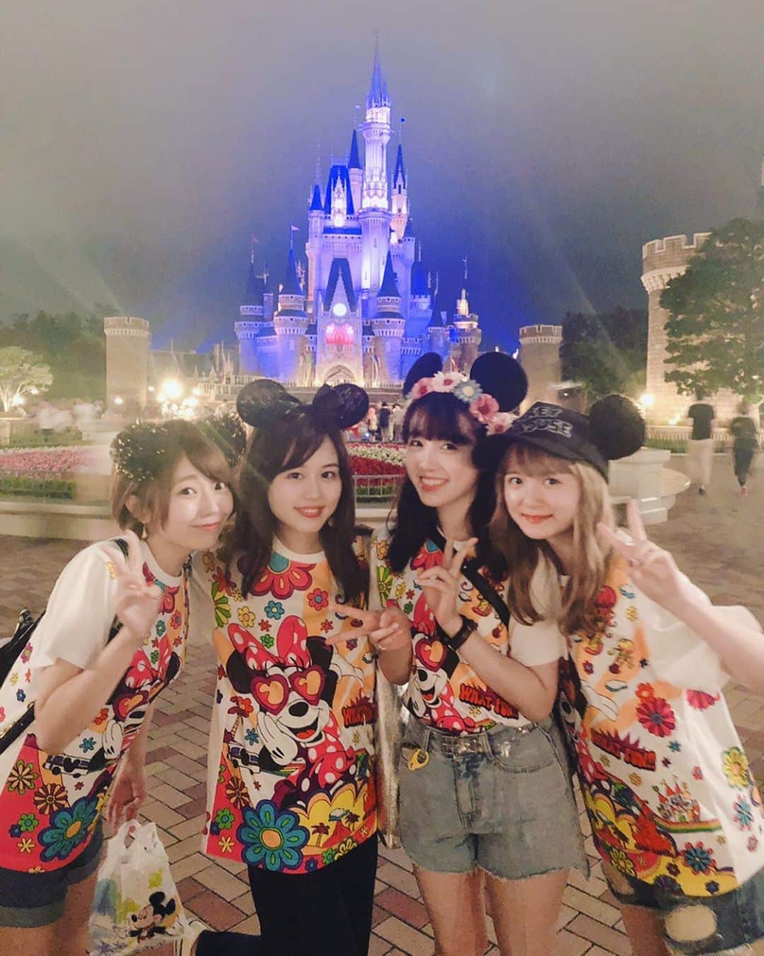 日岡なつみのインスタグラム：「ゆっきーかりんちゃんわっちゃんとディズニーに行けたよおおおおお！幸せすぎて死ぬかとおもった。いつかSPRiNGS全員で行くのが夢なんだ…🥺♨️はぁ…余韻」