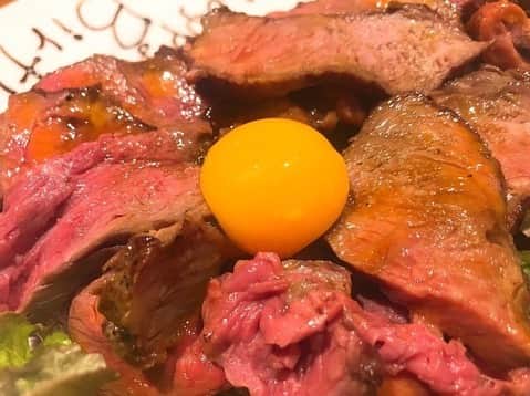 "TERIYAKI" テリヤキ編集部さんのインスタグラム写真 - ("TERIYAKI" テリヤキ編集部Instagram)「~TERIYAKI美食倶楽部開催店~⠀⠀ ⠀ TERIYAKI美食倶楽部では、ほぼ毎日素敵なオフ会を開催しています。⠀ ⠀ 東京に限らず、全国各地で様々な逸品を食べる至高のオンラインサロン。⠀ ⠀ 気になる方は @teriyaki_jp  のプロフィールからチェック。⠀ ⠀  ________________________________⠀⠀ ⠀ 🏠店舗名: 恵比寿BBQ610⠀ ⠀ ⠀⠀ 🗾場所: 渋谷,東京 🍽夜:¥10,000〜 ⠀ 📣テリヤキストのコメント: ⠀ カウンターBBQ⠀⠀ ________________________________⠀  テリヤキ編集部公式アカウントでは、本当に美味しいお店をご紹介しております。アプリの方もチェックお願い致します！😊 ・ 『 #テリヤキ掲載店』をつけて投稿いただいた中から素敵なお写真をご紹介いたします！ぜひ投稿してみてくださいね！⠀ ________________________________⠀ #テリヤキ掲載店#焼肉#bbq#渋谷グルメ#写真好きな人と繋がりたい #グルメ好きな人と繋がりたい #美味しいもの好きな人と繋がりたい #いいね返し#ファインダー越しの世界 #美味しいお店#food#foodstagram #foodporn #delicious#グルメ部 #グルメ好きな人と繋がりたい #たべすたぐらむ #グルメ巡り」6月30日 16時45分 - teriyaki_jp