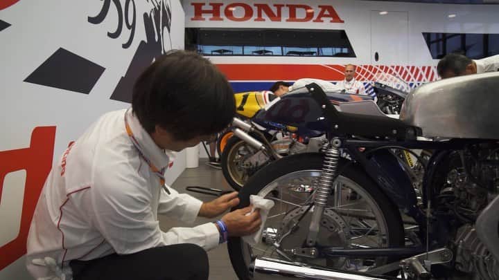 レプソル・ホンダのインスタグラム：「Some of Honda's greatest racing heroes together to celebrate 60 years of unrivaled history for Honda Racing.」