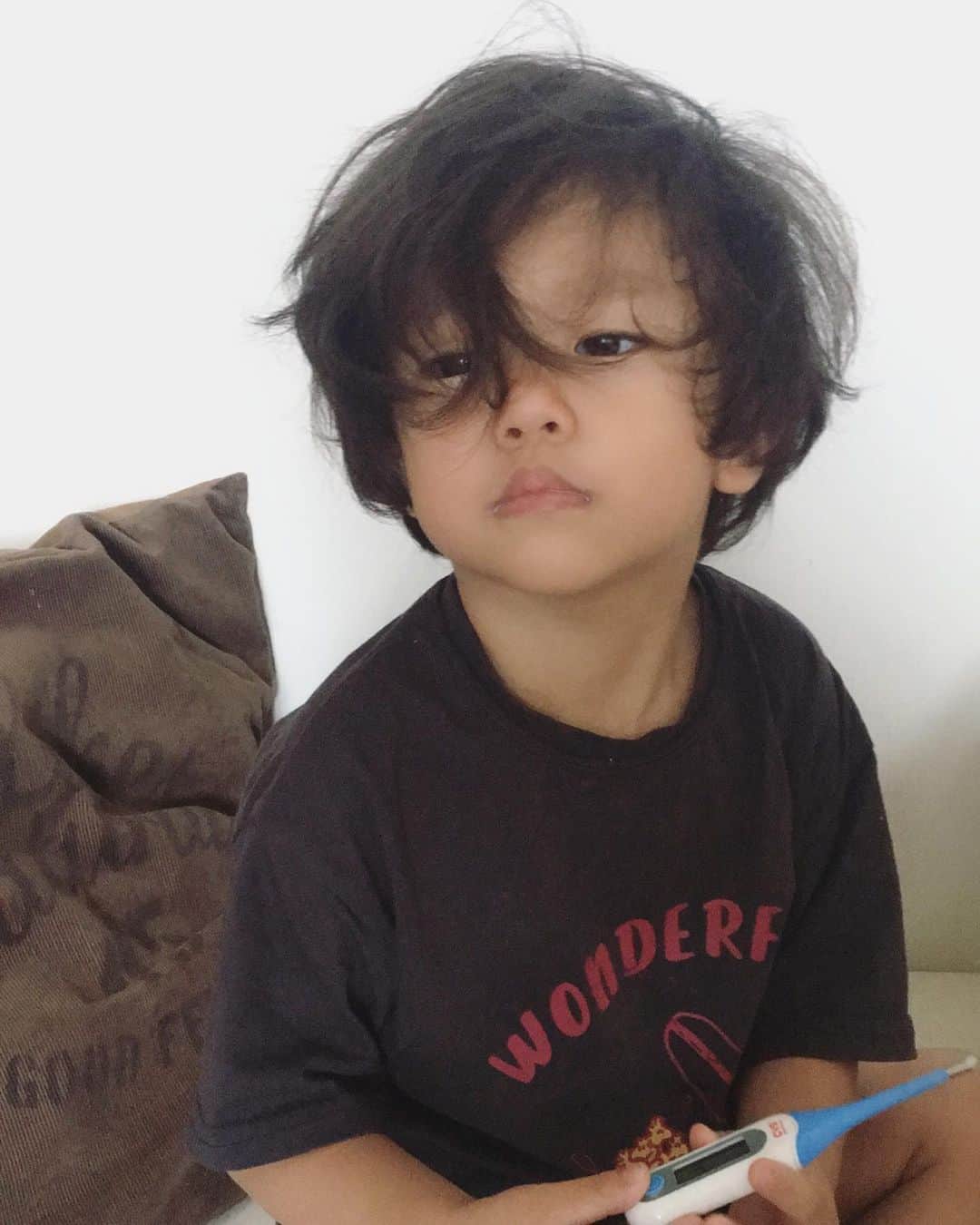 高木りなさんのインスタグラム写真 高木りなinstagram 寝起きの天パ怪獣くん まだ2歳なのにもう赤ちゃん感はゼロ 顔も身体もしっかりしてきました 寝起きはキムタク風ヘア やんちゃ坊主 자다 깬 아들 아직 3살인데 이제 아가가 아니라 어린이 같아 보이네요