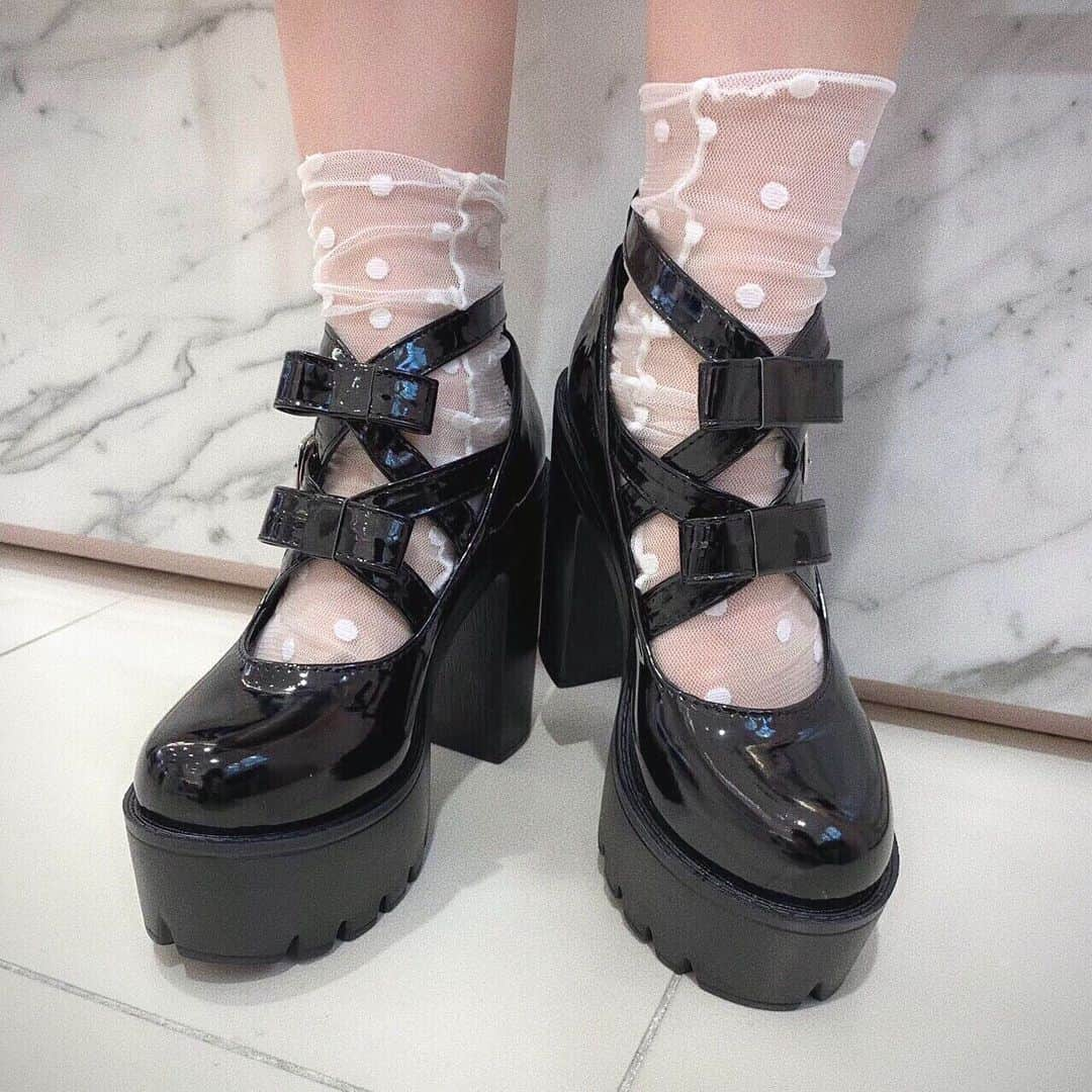 BUBBLESさんのインスタグラム写真 - (BUBBLESInstagram)「ㅤㅤㅤㅤㅤㅤㅤㅤㅤㅤㅤㅤㅤ 💕📢SHOES ITEM ALL 10%OFF📢💕 ㅤㅤㅤㅤㅤㅤㅤㅤㅤㅤㅤㅤㅤ 只今、BUBBLESでは期間限定LIMITED SALEを開催中😘❣️ セール期間中、大人気のシューズアイテムは全品 販売価格より【10%off】でゲットできちゃうよ👏🏻✨ この機会をお見逃しなく🙋💕 ㅤㅤㅤㅤㅤㅤㅤㅤㅤㅤㅤㅤㅤ ㅤㅤㅤㅤㅤㅤㅤㅤㅤㅤㅤㅤㅤ 【リボンストラップシューズ】 ￥6,372  10%off→ ¥5,734 color : black http://www.sparklingmall.jp/fs/sparklingmall/B18194 ______________________________________________ #bubblestokyo #bubbles_shibuya #bubbles_osaka #bubblessawthecity #bubbles  #fashion #style #bubbles_B18194」6月30日 17時43分 - bubblestokyo