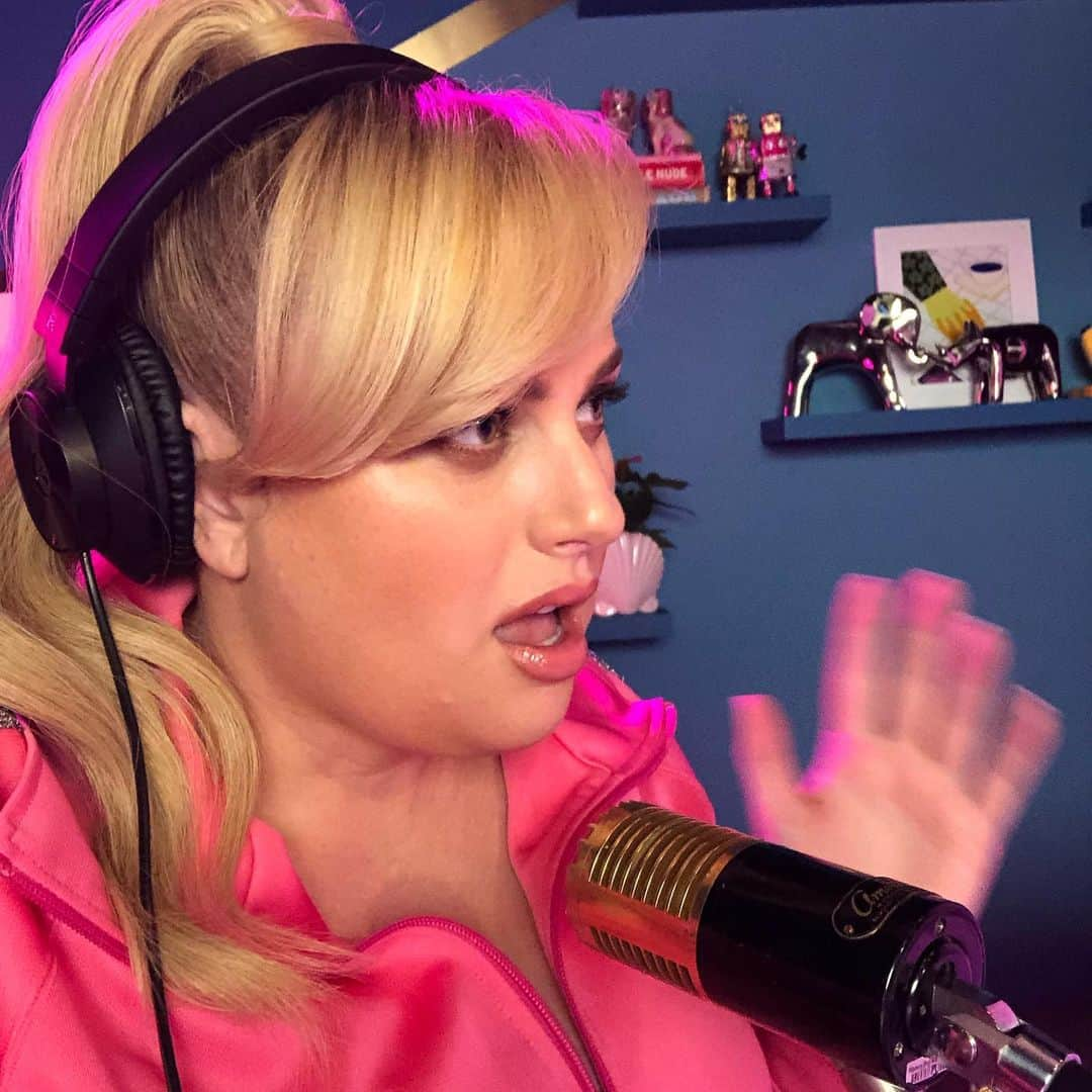 レベル・ウィルソンさんのインスタグラム写真 - (レベル・ウィルソンInstagram)「I’ve got my own podcast (kind of) ...it’s called LET’S MAKE LOVE WITH REBEL WILSON. It’s about finding real, meaningful love. Coming soon to 2019 #MATCH」6月30日 9時52分 - rebelwilson