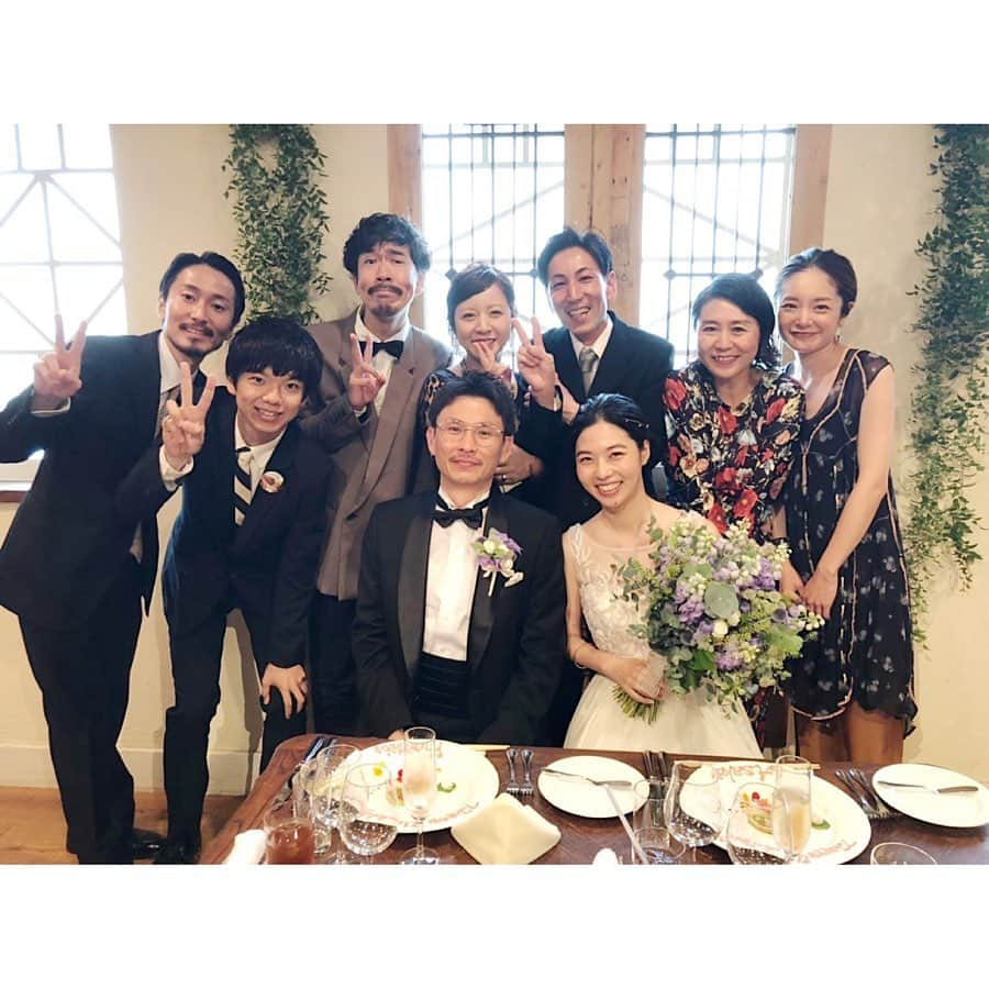 川島幸恵さんのインスタグラム写真 - (川島幸恵Instagram)「Happy Wedding💑✨﻿ ﻿ 前職の後輩、後藤くんの結婚式💒﻿ ﻿ 2年前に実家の広島に帰り、かわいいかわいいお嫁さんをもらって幸せいっぱいになった姿を見て、とっても嬉しかったし、ここ10年くらいは色々あったね〜💭と思い出しながら、なんだか感慨深かった☺️﻿ ﻿ 後藤くん、カッコよかったぞ🥳﻿ ﻿ みんなでお祝いに行けた事も嬉しかったな♡﻿ 今ではみんなそれぞれの仕事や生活をしているから、こうやって集まれたのもまた楽しかった♩﻿ ﻿ ありがとうとおめでとう🎉﻿ ﻿ #wedding #junebride #bridal #hiroshima #20190629﻿」6月30日 9時54分 - sachie118